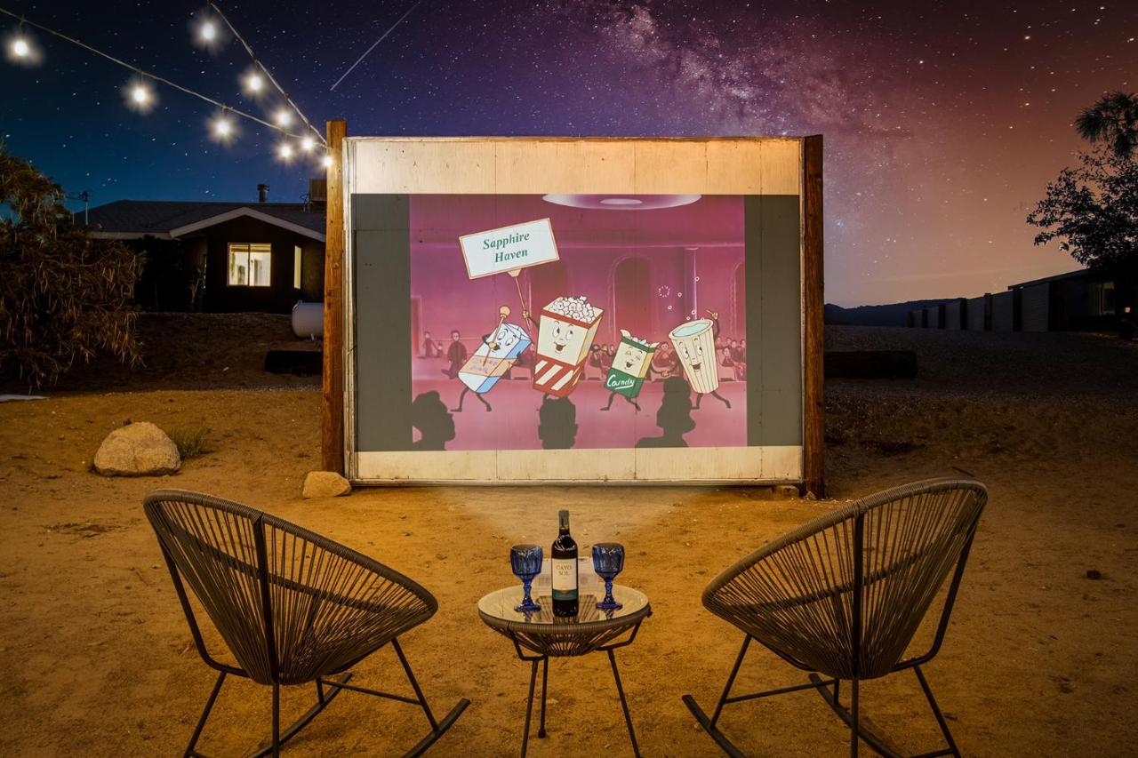 Sapphire Haven + Casita! Pool + Spa + Movie Theatre + 10 Min To Monument! Joshua Tree Luaran gambar