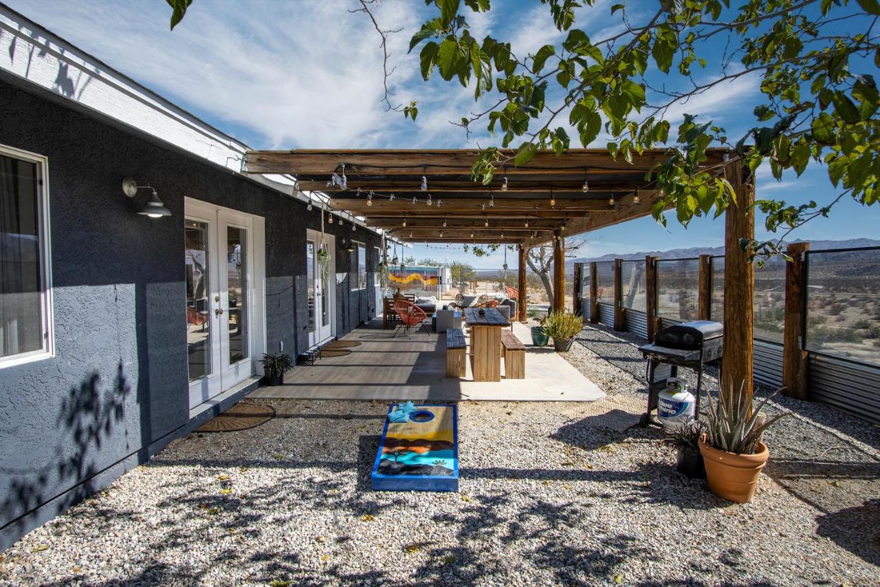 Sapphire Haven + Casita! Pool + Spa + Movie Theatre + 10 Min To Monument! Joshua Tree Luaran gambar