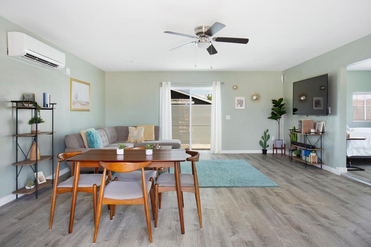 Sapphire Haven + Casita! Pool + Spa + Movie Theatre + 10 Min To Monument! Joshua Tree Luaran gambar