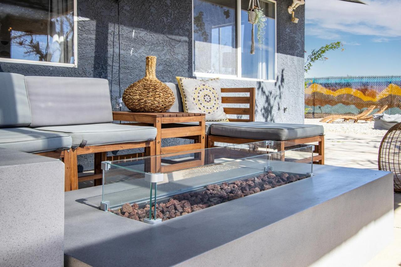 Sapphire Haven + Casita! Pool + Spa + Movie Theatre + 10 Min To Monument! Joshua Tree Luaran gambar