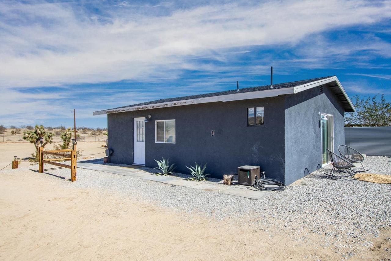 Sapphire Haven + Casita! Pool + Spa + Movie Theatre + 10 Min To Monument! Joshua Tree Luaran gambar
