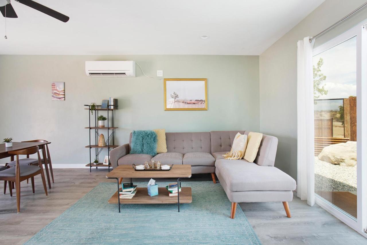 Sapphire Haven + Casita! Pool + Spa + Movie Theatre + 10 Min To Monument! Joshua Tree Luaran gambar