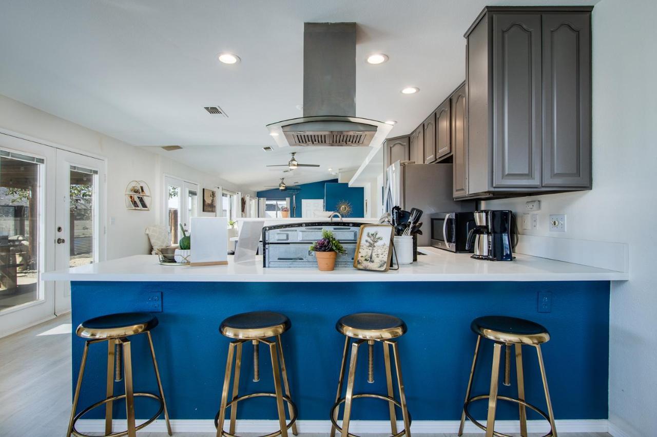 Sapphire Haven + Casita! Pool + Spa + Movie Theatre + 10 Min To Monument! Joshua Tree Luaran gambar