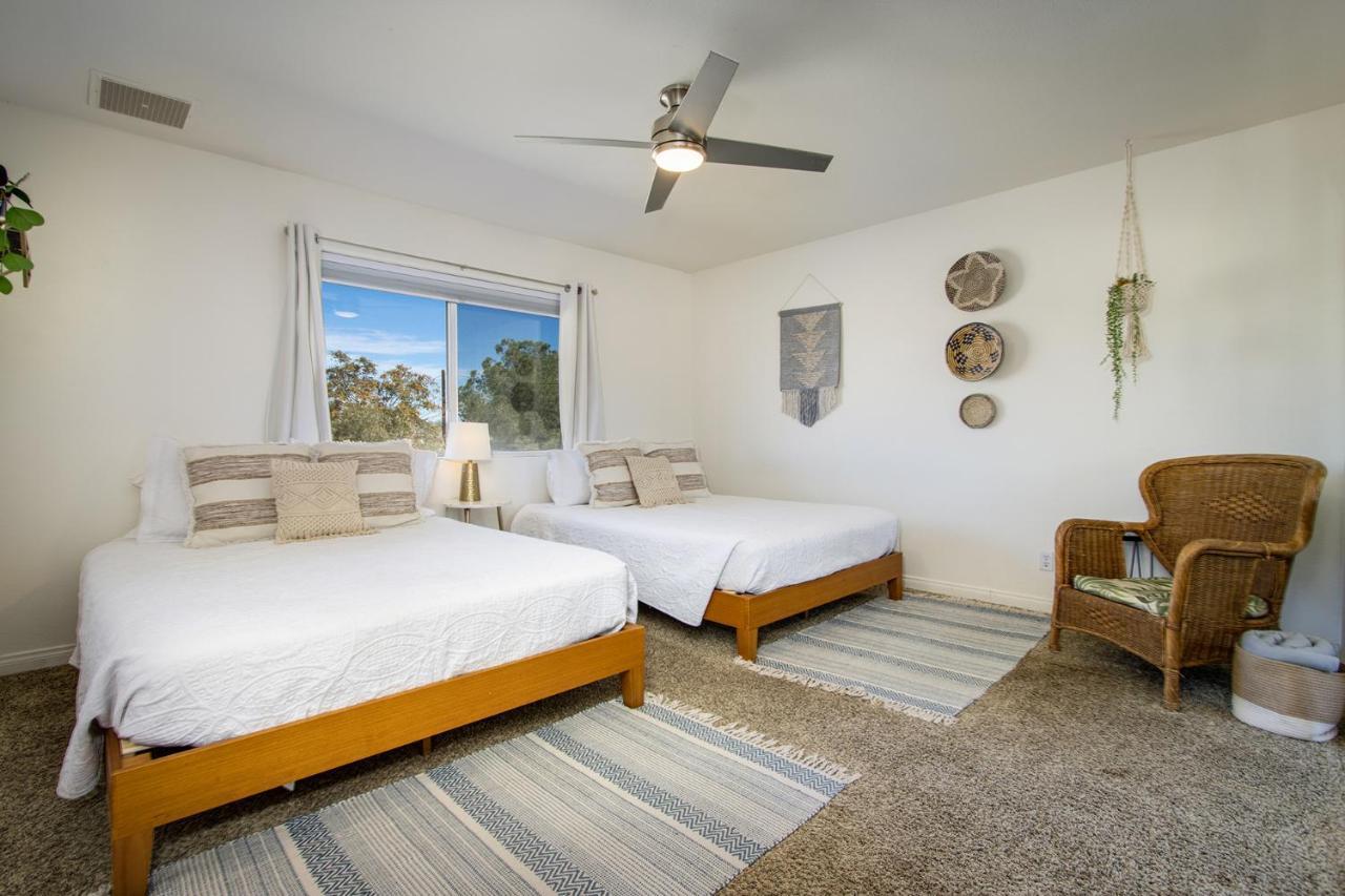 Sapphire Haven + Casita! Pool + Spa + Movie Theatre + 10 Min To Monument! Joshua Tree Luaran gambar