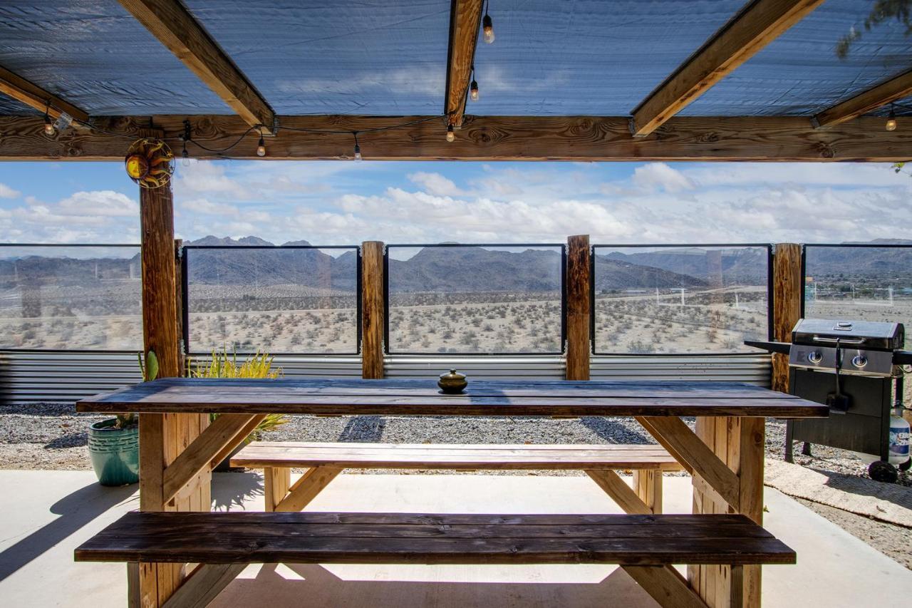 Sapphire Haven + Casita! Pool + Spa + Movie Theatre + 10 Min To Monument! Joshua Tree Luaran gambar