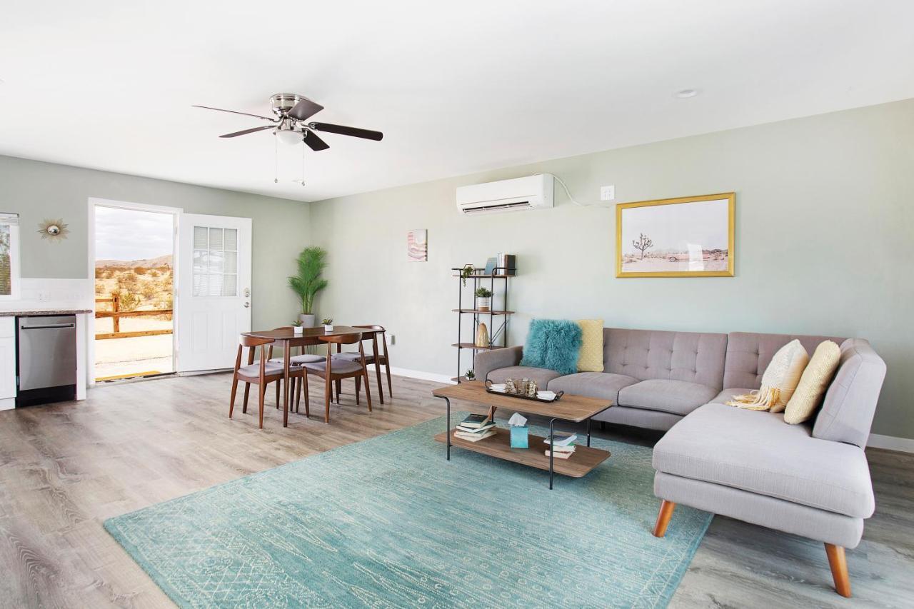 Sapphire Haven + Casita! Pool + Spa + Movie Theatre + 10 Min To Monument! Joshua Tree Luaran gambar
